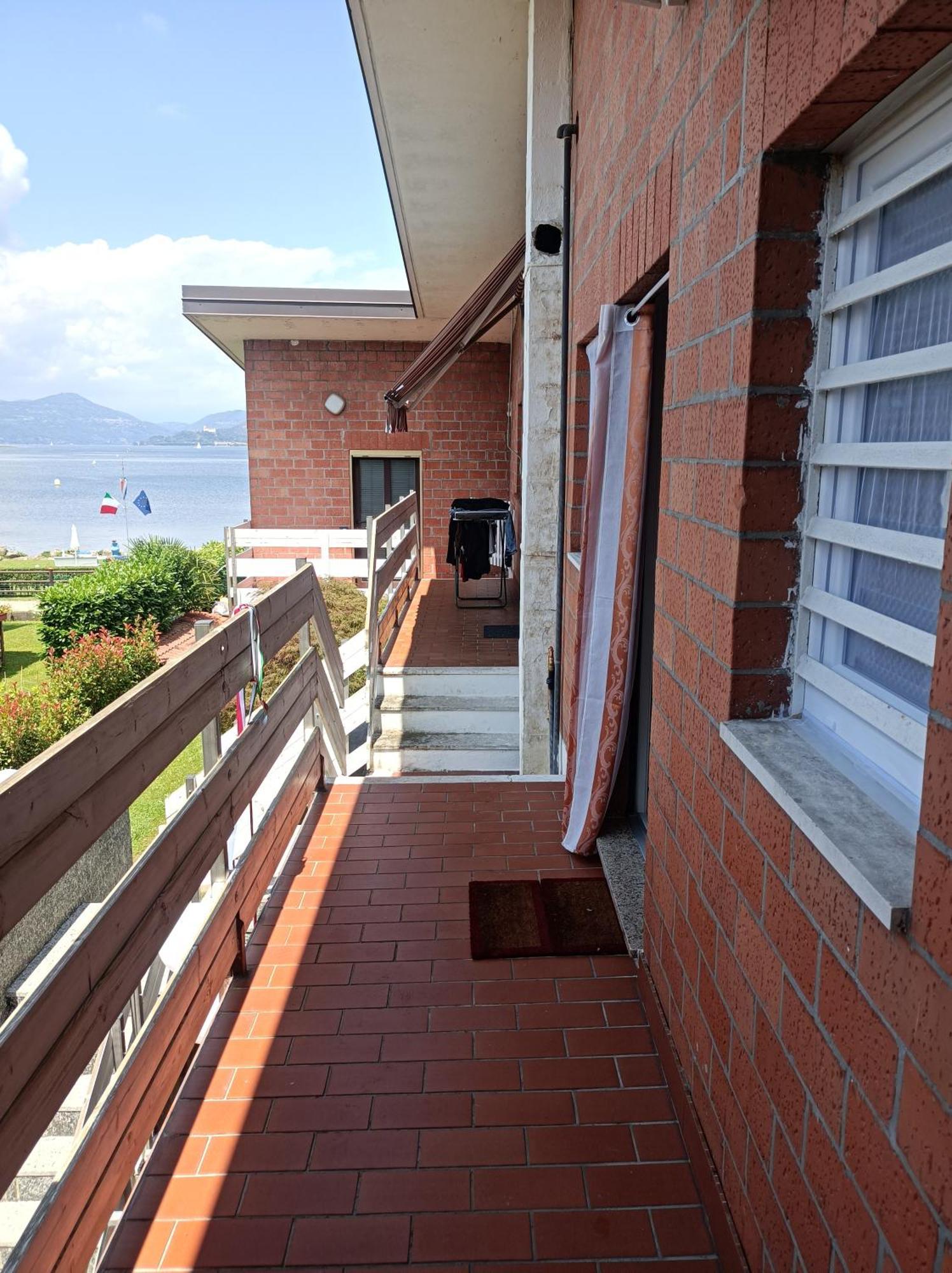 House Benedetta & Gloria On The Lake Castelletto sopra Ticino Exteriör bild